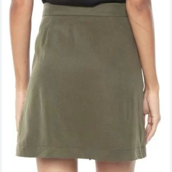 Banana Republic Olive Mini Skirt Asymetrical Button Front Women's 0 - Picture 2 of 12